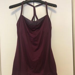 Lululemon sz 12 plum top w build in bra